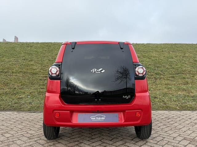 Ligier Brommobiel Myli I.DEAL Pioneer audio | Verwarming | Lederen bekleding