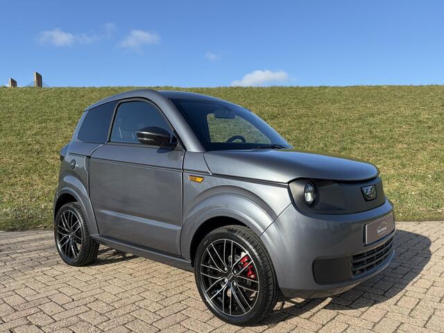 Ligier Brommobiel Myli I.DEAL 40th Edition 16'' LMV | Pioneer Audio | Verwarmde Bestuurdersstoel