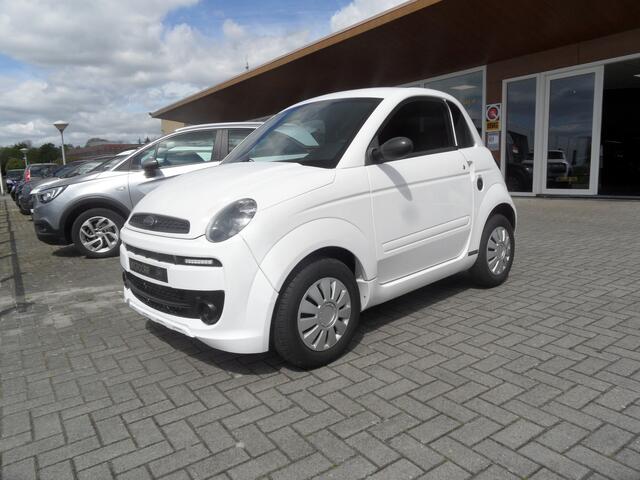 Ligier DUE Microcar Brommobiel Initial