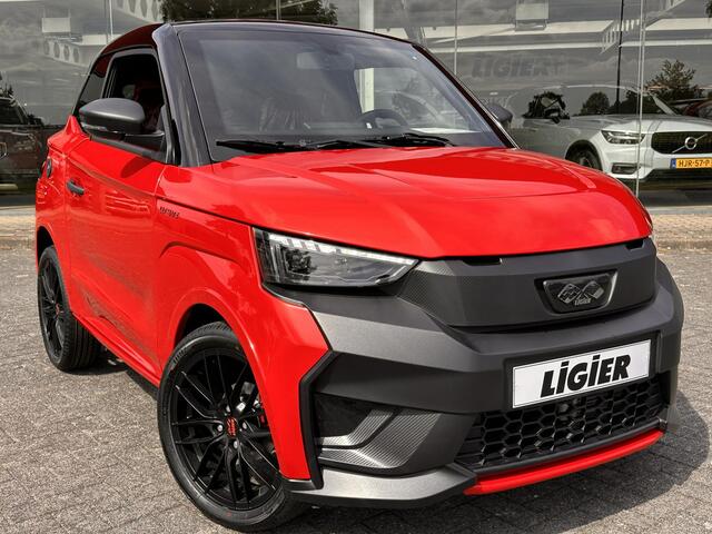 Ligier JS50 Ultimate Black line | Airco | Stuurbekrachtiging | Android Auto brommobiel NIEUW VOORRAAD brommobiel