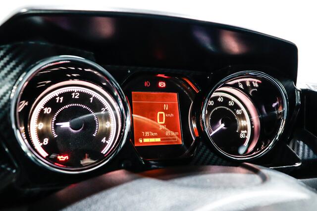 Ligier JS60 Chic / Stuurbekrachtiging / 4 nieuwe All season banden / Airco