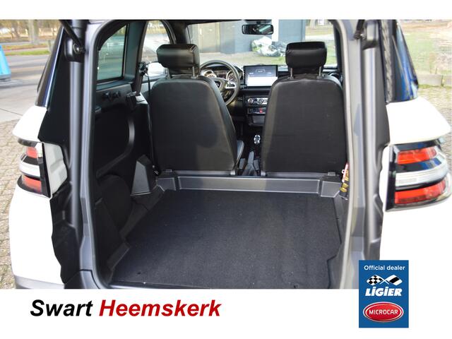 Ligier JS60 Brommobiel Chic Sun | Stuurbekrachtiging | Airco | Apple Carpl.