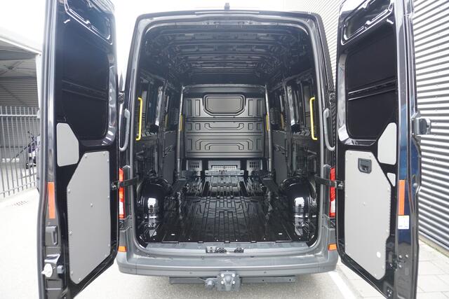 MAN TGE 35 2.0 Standaard L3 Hoog Man TGE 35 2.0 Standaard L3 Hoog Aut 2 schuifdeuren FACELIFT Commander BOMVOL!