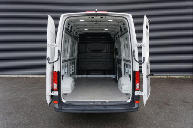 MAN TGE 3.180 177pk L3H3/L2H2 Apple Carplay Camera Cruise control 270° deuren Airco