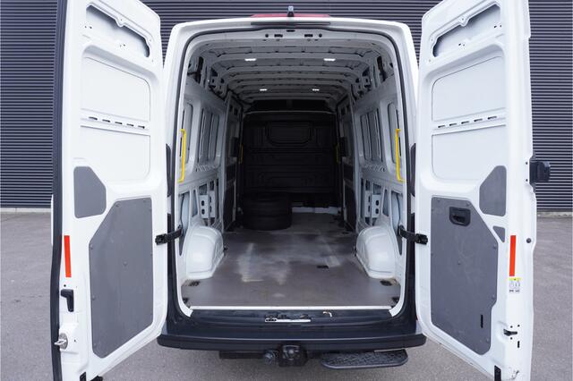 MAN TGE 180pk Automaat L4H3/L3H2 2x Schuifdeur Apple Carplay Camera LED Trekhaak Cruise Control Stoelverwarming