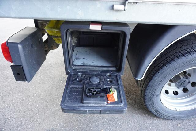 MAN TGE 5.180 dubbellucht 180pk open laadbak Trekhaak Standkachel Cruise control 3-Zits Euro6