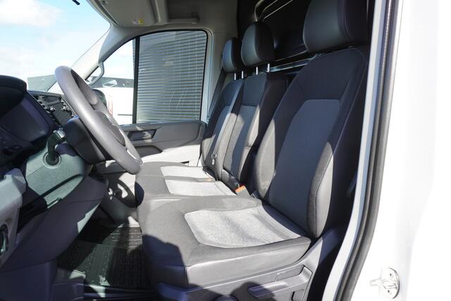 MAN TGE 3.140 140pk Automaat L4H3/L3H2 Airco Camera Apple Carplay Parkeersensoren 3-zits