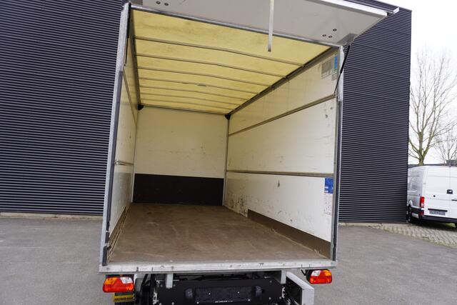 MAN TGE 140pk Bakwagen laadklep Apple Carplay Cruise control Airco 3-Zits Meubelbak Koffer LBW