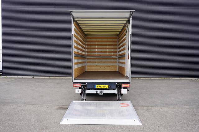 MAN TGE Dubbellucht 180pk Automaat Bakwagen Laadklep Trekhaak LED Navigatie Camera Airco Cruise control