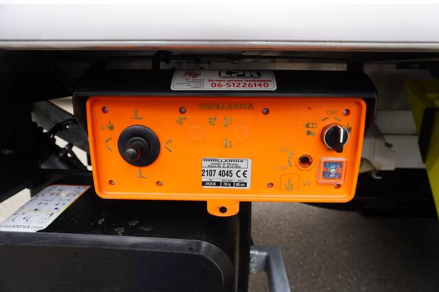 MAN TGE Dubbellucht 180pk Automaat Bakwagen Laadklep Trekhaak LED Navigatie Camera Airco Cruise control