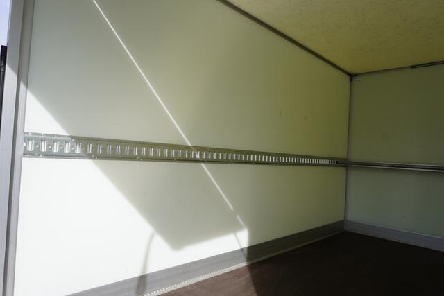 MAN TGE 180pk Dubbellucht Bakwagen Laadklep Apple Carplay Cruise control Airco 3-Zits Multifunctioneel stuurwiel Meubelbak Koffer LBW