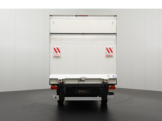 MAN TGE 140PK Bakwagen+Laadklep. | Dakspoiler | Multimedia | Camera | Airco | 3-Zits