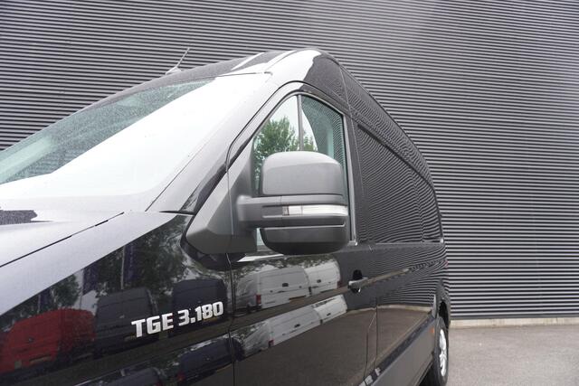 MAN TGE 180pk Automaat L3H3/L2H2 LED Navigatie Apple Carplay Trekhaak Camera Parkeersensoren 3-Zits