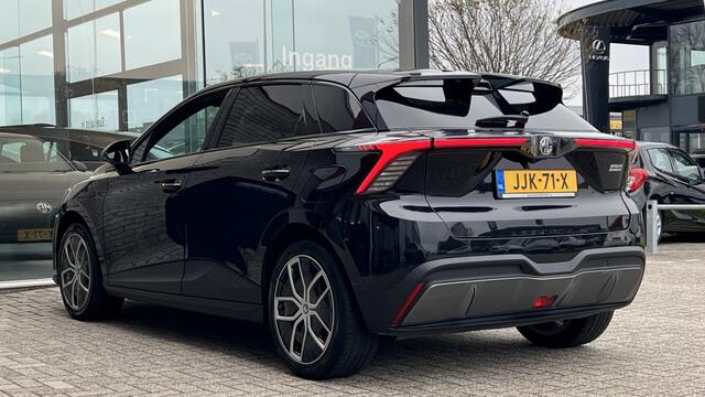 MG 4 MG4 Electric Luxury 64 kWh | Navigatie | Camera