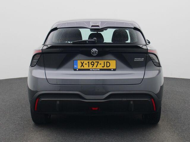 MG 4 MG4 Electric Standard 51 kWh 170PK | Climate Control | Keyless Entry & Start | 17'' Inch | Parkeersensoren | All Season Banden | Apple CarPlay & Android Auto