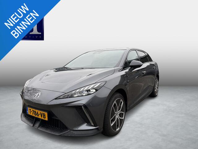 MG 4 MG4 Electric Luxury 64 kWh SOH 95% 7 JAAR GARANTIE BIJ MG| SUPER COMPLETE AUTO| RONDOMZICHT CAMERA| STOEL+ STUUR VERWARMING| DODE HOEK