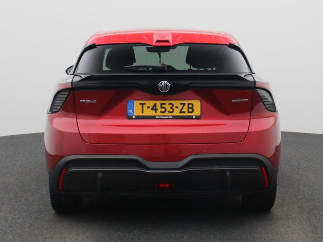 MG 4 MG4 Electric Comfort 64 kWh | Climate Control / ECC | Licht metalen velgen 17 inch | Cruise control Standaard | Stoelverwarming | LED koplampen | Park Distance Control achter | Achteruitrijcamera |
