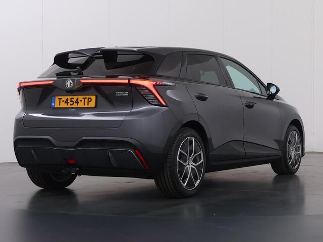 MG 4 MG4 Electric Luxury 64 kWh | SOH 95,6% | Trekhaak | Comfortstoelen | LED | Apple Carplay/Android Auto | 360° Camera | Cruise Control | Climate Control | Keyless Entry/Go |