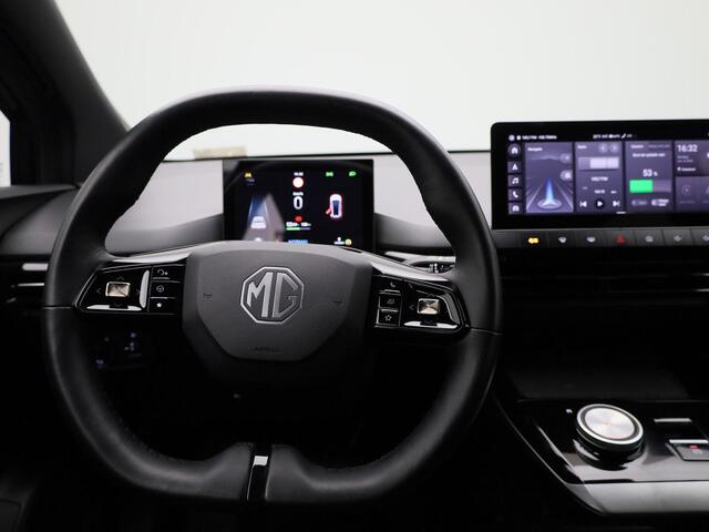 MG 4 MG4 64 kWh Luxury | Climate Control / ECC | Cruise control Adaptive | Connectiviteit af fabriek | Navigatie | Half lederen bekleding| Elektrisch verst. stoelen | Stoelverwarming | LED koplampen | Park Distance Control voor en achter | Achteruitrijcamera |