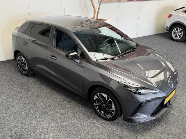 MG 4 MG4 ELECTRIC 204 PK NAVIGATIE ADAPTIVE CRUISE CONTROL APPLE CARPLAY/ANDROID 360 CAMERA STOEL EN STUURVERWARMING DODEHOEKSENSOREN RIJSTROOKSENSOREN KEYLESS GO ZEER MOOI !!