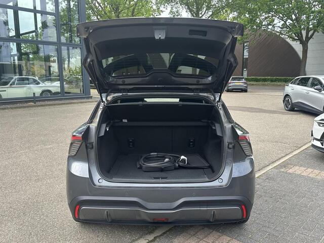 MG 4 MG4 Electric Luxury 64 kWh FABRIEKS GARANTIE T/M 02-2031 | SOH 97% | STOEL + STUURVERWARMING | 360 CAMERA | ELEK. STOEL | KEYLESS | DODEHOEK | APPLECARPLAY | 13K KM! | RIJKLAAR |