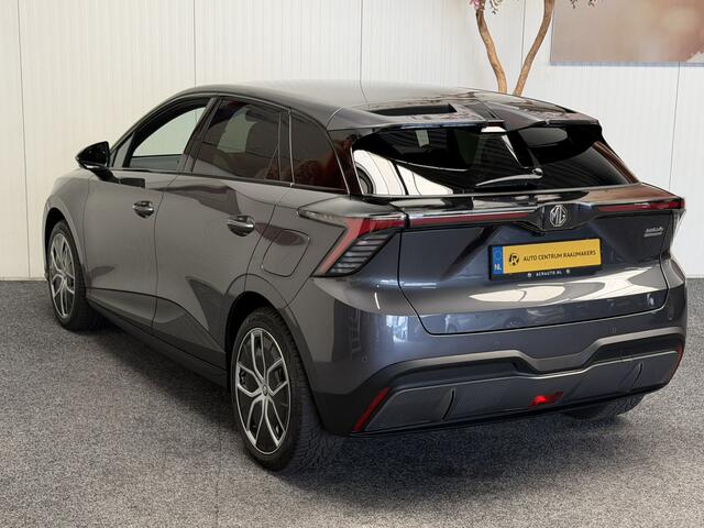 MG 4 MG4 ELECTRIC LUXURY LONG RANGE 204 PK 64 KWH FABRIEKGARANTIE TOT 3031 !!! NAVIGATIE ADAPTIVE CRUISE CONTROL APPLE CARPLAY/ANDROID 360 CAMERA STOEL EN STUURVERWARMING DODEHOEKSENSOREN RIJSTROOKSENSOREN KEYLESS GO ZEER MOOI !!