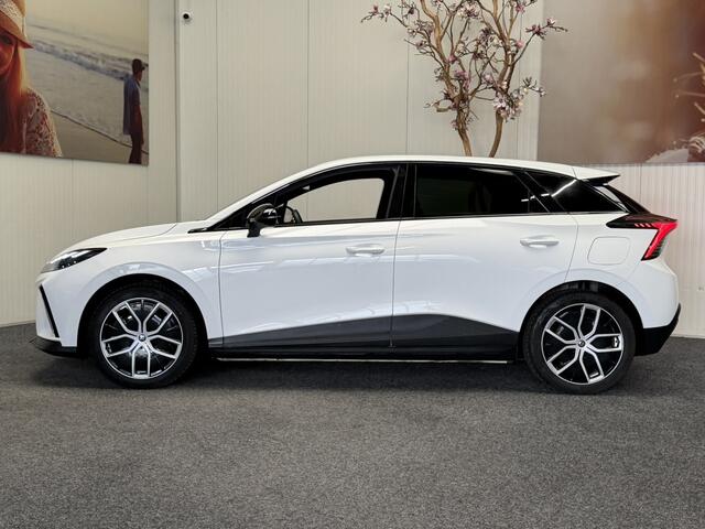 MG 4 MG4 ELECTRIC LUXURY LONG RANGE 204 PK 64 KWH FABRIEKGARANTIE TOT 2031 !!! NAVIGATIE ADAPTIVE CRUISE CONTROL APPLE CARPLAY/ANDROID 360 CAMERA STOEL EN STUURVERWARMING DODEHOEKSENSOREN RIJSTROOKSENSOREN KEYLESS GO ZEER MOOI !!