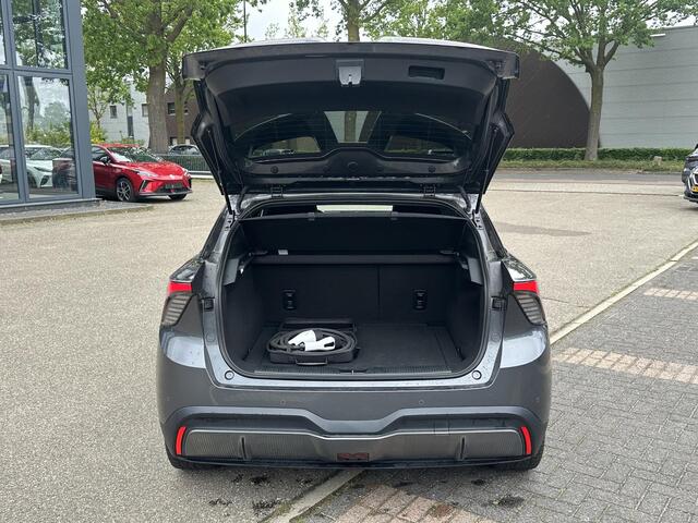 MG 4 MG4 Electric Luxury 64 kWh SOH 97% |360 CAMERA| 7 JAAR MG GARANTIE T/M 02-2031| ELEK. STOEL| DODE HOEK SENSOR| STOEL + STUURVERWARMING| ADAPTIVE CRUISE CONTROL