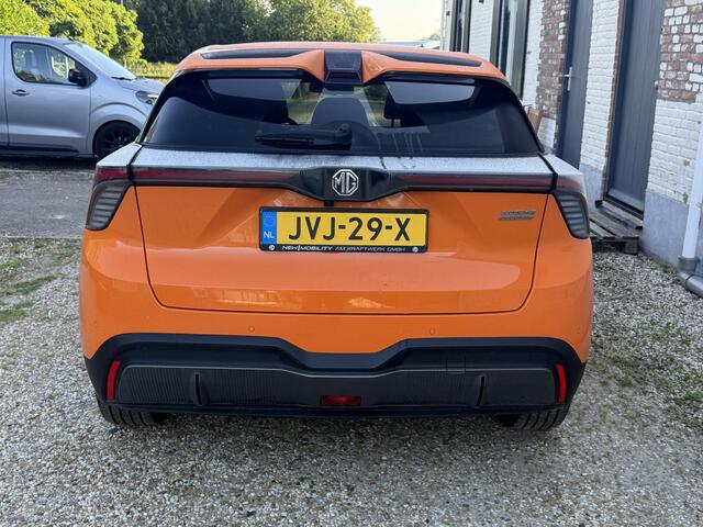 MG 4 MG4 Electric Luxury 64 kWh 204pk 450 KM RANGE