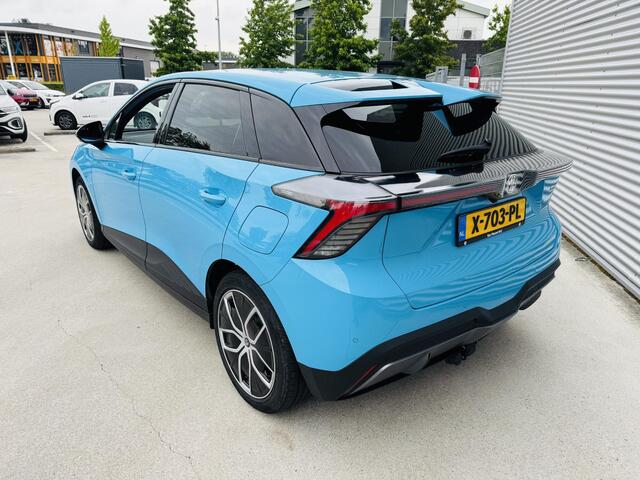 MG 4 MG4 Electric Luxury 64 kWh Trekhaak | 360 Camera | circa 450km EVbereik | toe aan 4NW banden !!