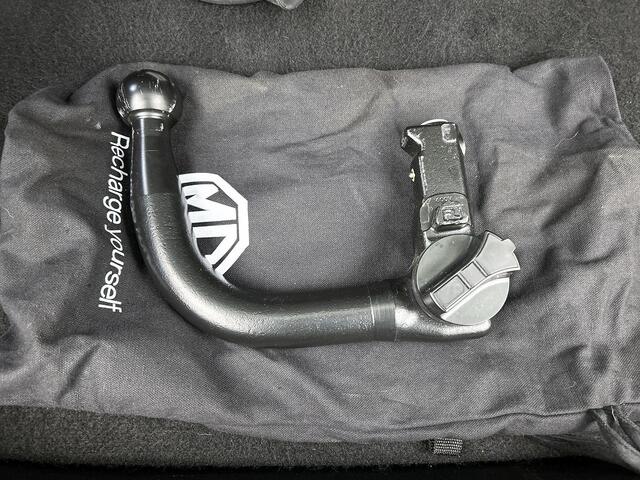 MG 5 MG5 Electric Standard Range Luxury 50 kWh | Apple Carplay/Android | cruise control adaptief | electronic climate control | file assistent | lederen bekleding | LED koplampen | lichtmetalen velgen 17" | navigatiesysteem full map | rijstrooksensor met corr