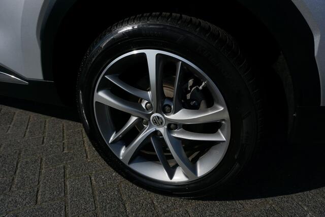 MG EHS PLUG IN HYBRIDE 1.5 TGDI Luxury 1500kg TREKGEWICHT - ADAPT. CRUISE - 360 CAMERA - APPLE / ANDROID - PANO SCHUIFKANTELDAK - STOELVERWARMING - LEDER - BLUETOOTH - NAVI