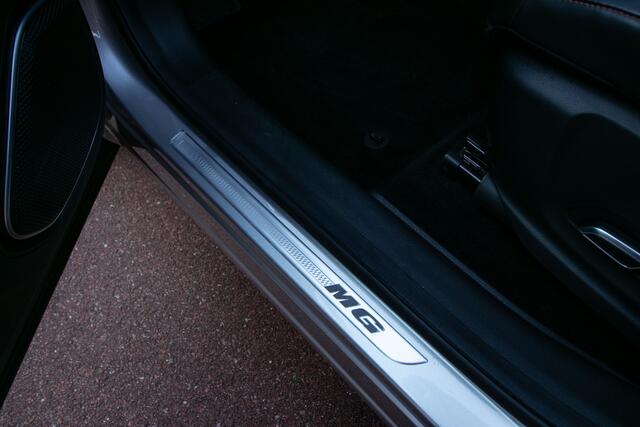 MG EHS 1.5 TGDI Luxury Automaat All-in rijklaarprijs | Schuif/-kanteldak | Leer | Elec.verst.stoel | Nav