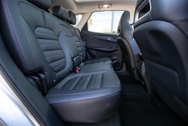 MG EHS 1.5 TGDI Luxury Automaat All-in rijklaarprijs | Schuif/-kanteldak | Leer | Elec.verst.stoel | Nav