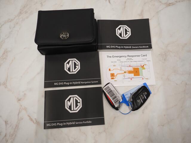 MG EHS 1.5 TGDI Luxury | Panoramadak | Adaptive Cruise | Sportstoelen | 360 | Keyless | Carplay