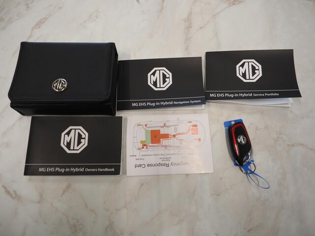 MG EHS 1.5 TGDI Luxury | Panoramadak | Adaptive Cruise | Sportstoelen | 360 | Keyless | Carplay