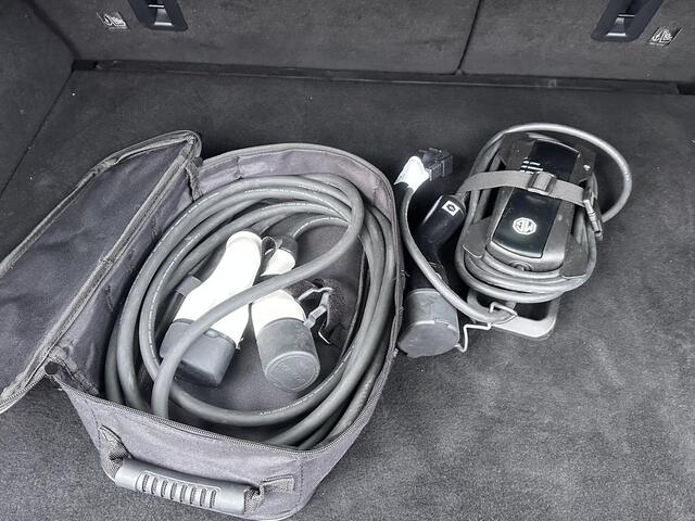 MG EHS 1.5 TGDI Luxury PHEV | MEGA COMPLEET! | COMPLETE HISTORIE AANWEZIG | FABRIEKSGARANTIE T/M 03-2030 | 52km WLTP ELECTR RIJBEREIK, TOTAAL RIJBEREIK TOT 1.000km! |