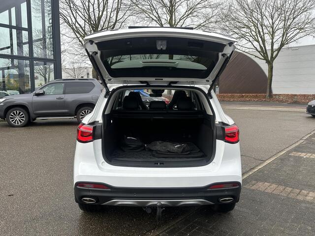 MG EHS 1.5 TGDI Luxury PHEV | MEGA COMPLEET! | TREKHAAK | COMPLETE HISTORIE AANWEZIG | FABRIEKSGARANTIE T/M 11-2030 | 52km WLTP ELECTR RIJBEREIK, TOTAAL RIJBEREIK TOT 1.000km!