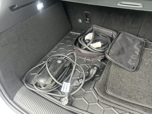 MG EHS 1.5 TGDI Luxury PHEV | MEGA COMPLEET! | COMPLETE HISTORIE AANWEZIG | FABRIEKSGARANTIE T/M 06-2029 | 52km WLTP ELECTR RIJBEREIK, TOTAAL RIJBEREIK TOT 1.000km!
