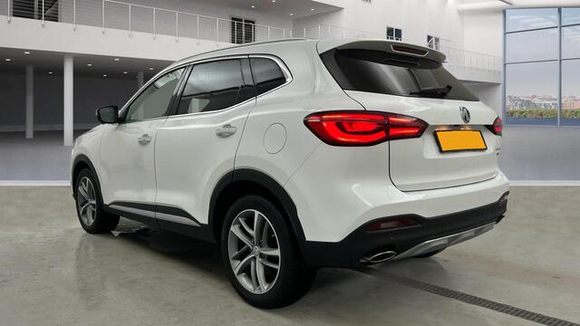 MG EHS 1.5 TGDI PHEV LUXURY Open dak | Leder | 360 Camera | Keyless