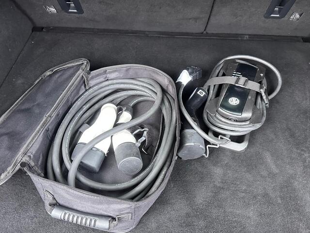 MG EHS 1.5 TGDI Luxury VAN ¤ 25.900,- VOOR ¤ 22.330,- UW LENTEVOORDEEL ¤ 3.570,-! | PHEV | MEGA COMPLEET! | COMPLETE HISTORIE AANWEZIG | FABRIEKSGARANTIE T/M 011-2030 | 52km WLTP ELECTR RIJBEREIK, TOTAAL RIJBEREIK TOT 1.000km! |