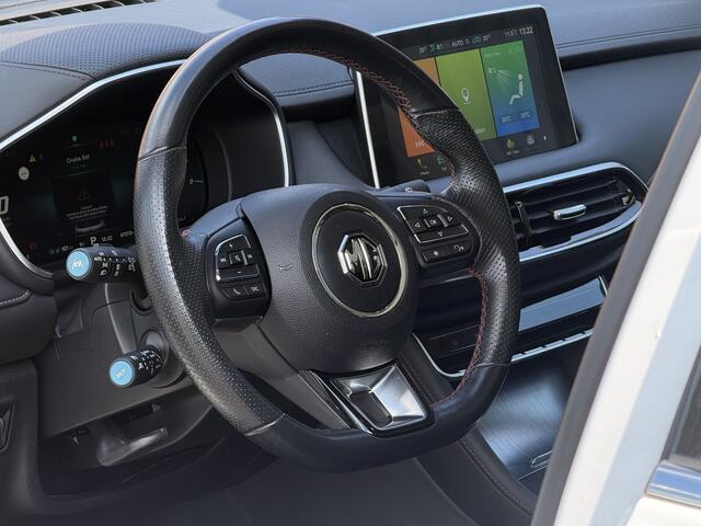 MG EHS 1.5 TGDI Luxury