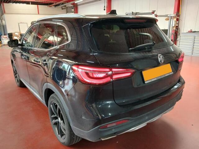 MG EHS 1.5 TGDI PHEV LUXURY BLACK & RED Special Edition | Open dak | 360 Camera