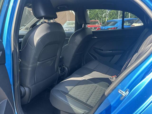 MG MG3 Hybrid+ 1.5 Hybrid+ Luxury 7 JAAR MG FABRIEKS GARANTIE TM 02-2032 | STOEL + STUURVERWARMING | 360 CAMERA | ADAP. CRUISE | DODE HOEK | KEYLESS | APPLE CARPLAY |