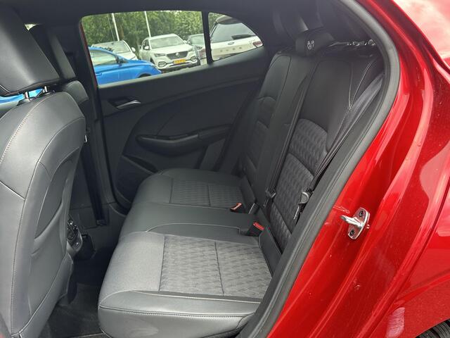 MG MG3 Hybrid+ 1.5 Hybrid+ Luxury 7 JAAR MG FABRIEKS GARANTIE TM 02-2032 | STOEL + STUURVERWARMING | 360 CAMERA | ADAP. CRUISE | DODE HOEK | KEYLESS | APPLE CARPLAY |