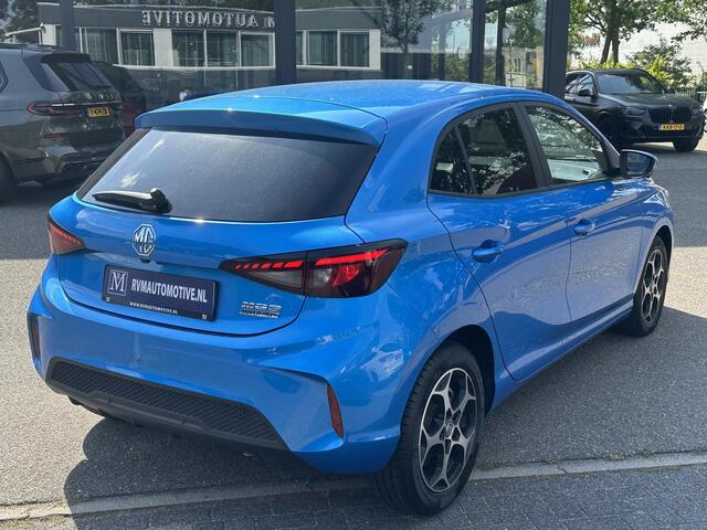 MG MG3 Hybrid+ 1.5 Hybrid+ Luxury 7 JAAR MG FABRIEKS GARANTIE TM 02-2032 | STOEL + STUURVERWARMING | 360 CAMERA | ADAP. CRUISE | DODE HOEK | KEYLESS | APPLE CARPLAY |