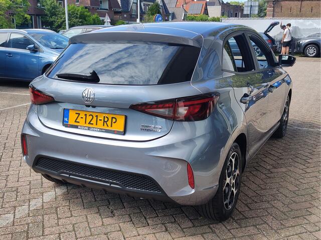 MG MG3 Hybrid+ 1.5 LUXURY Dodehoeksensoren | Leder | Camera