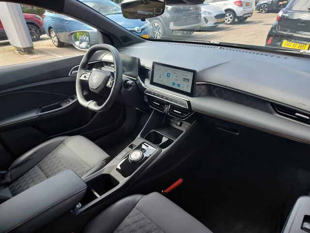 MG MG3 Hybrid+ 1.5 LUXURY Dodehoeksensoren | Leder | Camera