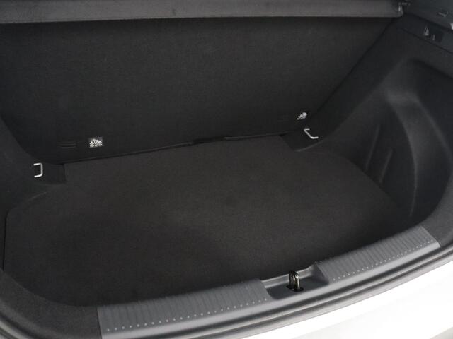 MG MG3 Hybrid+ 1.5 Luxury | Automaat | Stoelverwarming | LED | Stuurwielverwarming | Navigatie | 360 Camera | Keyless Start |