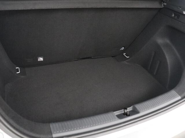 MG MG3 Hybrid+ 1.5 Luxury | Automaat | Stoelverwarming | LED | Stuurwielverwarming | Navigatie | 360 Camera | Keyless Start |